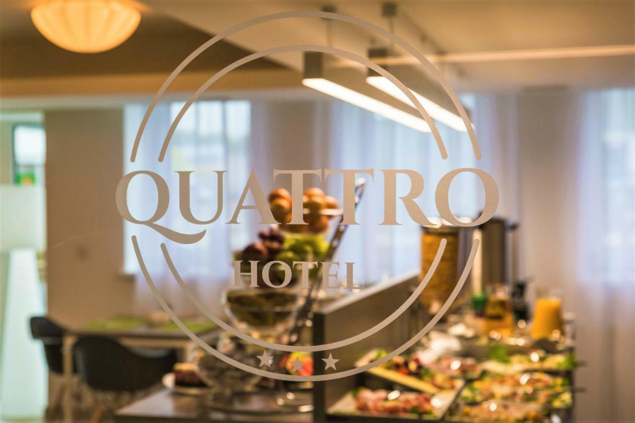 Hotel Quattro 什切齐内克 外观 照片